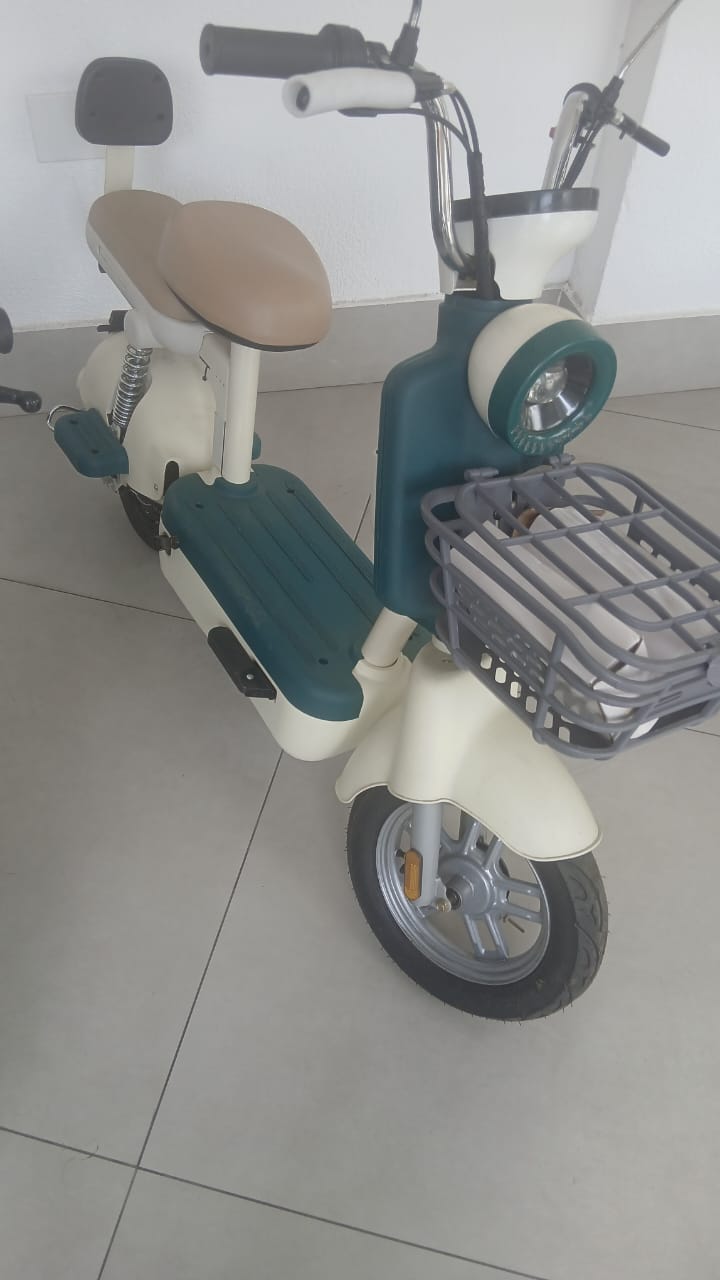 Scooter elétrica 05