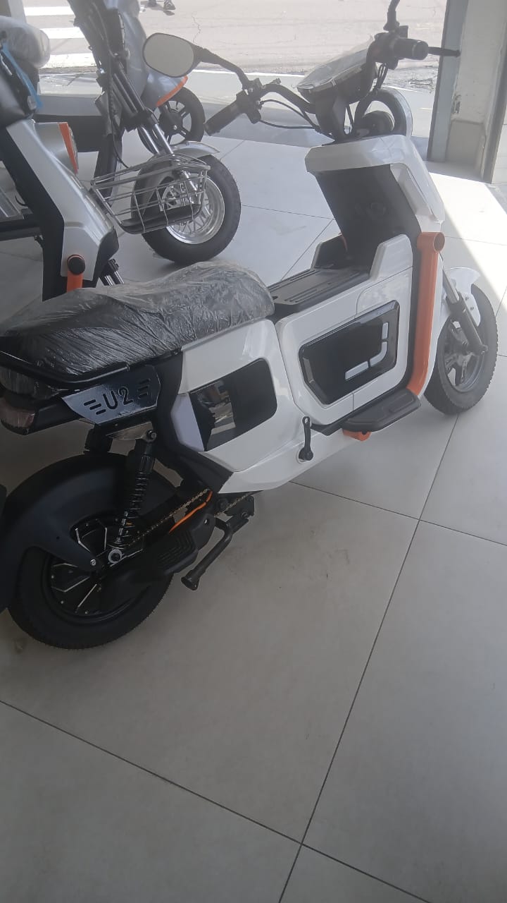 Scooter elétrica 06